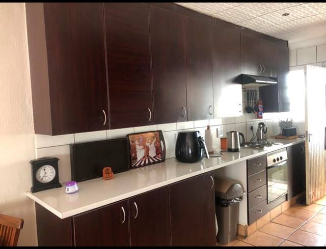 3 BEDROOM TOWNHOUSE FOR SALE IN KLOPPERPARK